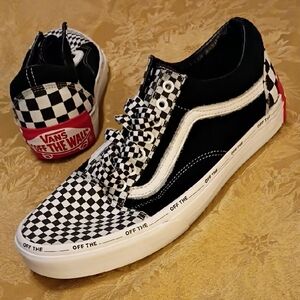 VANS Old Skool Black/White Checkered and Red Logo In Back Men's 10.0 Womens 11.5